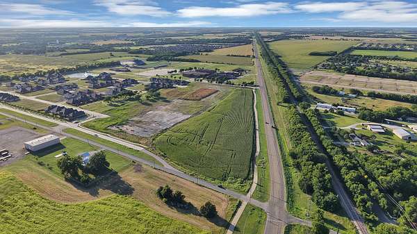 7.5 Acres of Commercial Land for Sale in Van Alstyne, Texas