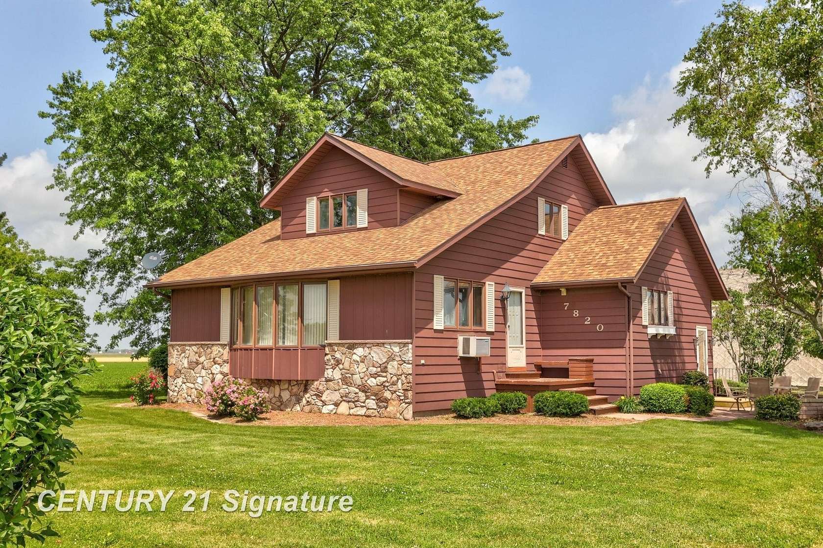1.5 Acres of Land with Home for Sale in Fairgrove, Michigan