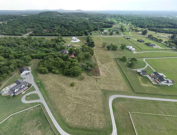 7.6 Acres of Residential Land for Sale in Eagleville, Tennessee