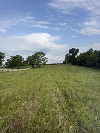 7.6 Acres of Residential Land for Sale in Eagleville, Tennessee