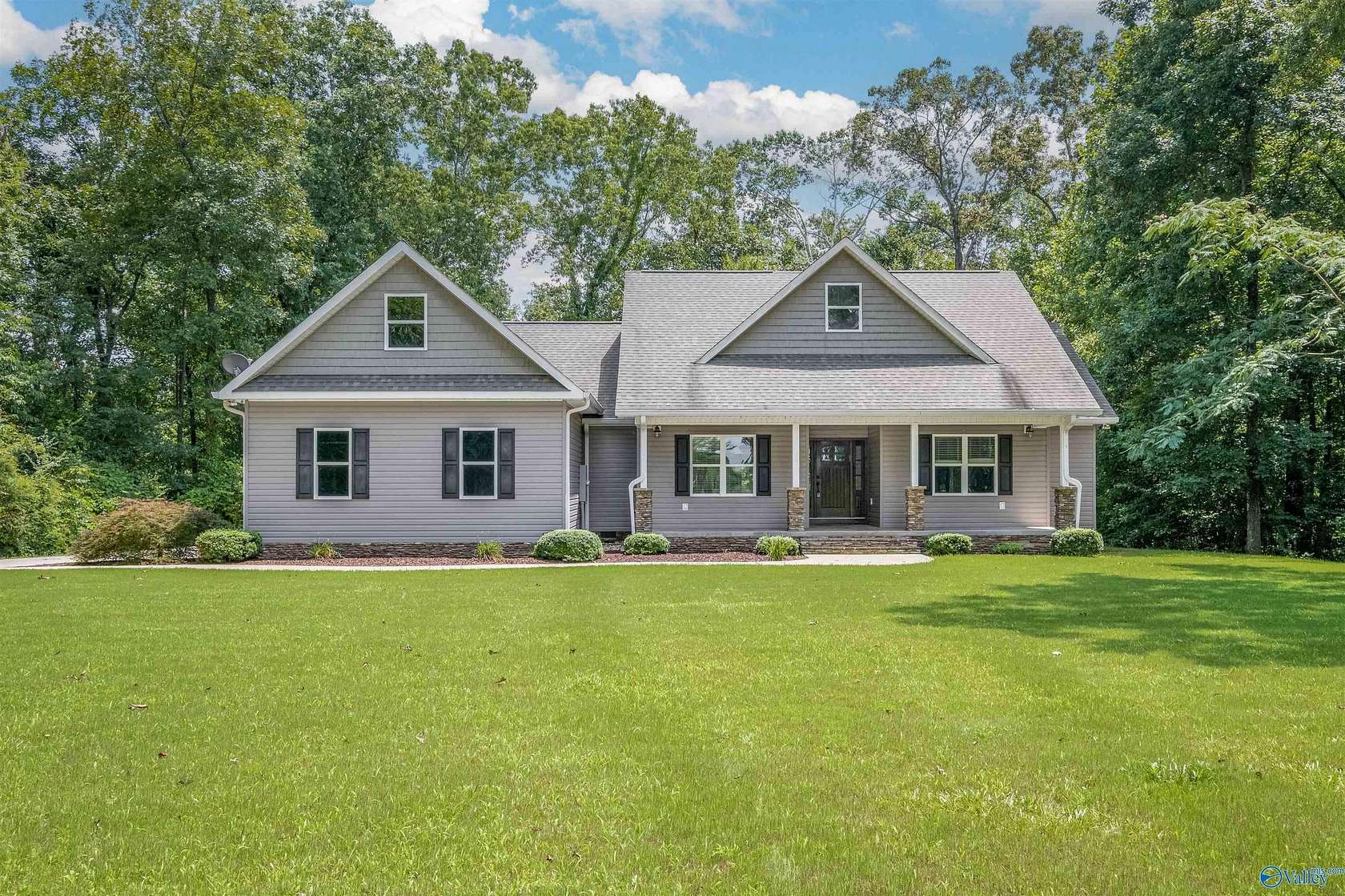 6.3 Acres of Land with Home for Sale in Gadsden, Alabama