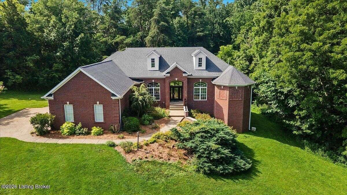 4.76 Acres of Land with Home for Sale in Louisville, Kentucky