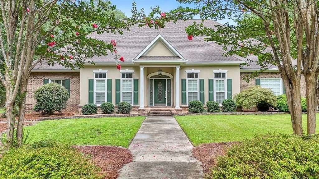 2.1 Acres of Land with Home for Sale in Albany, Georgia