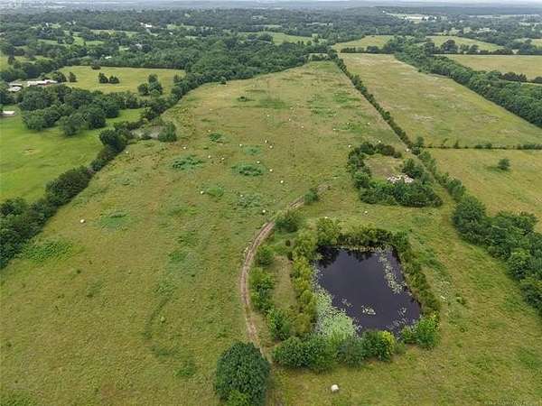 33 Acres of Land for Sale in Poteau, Oklahoma