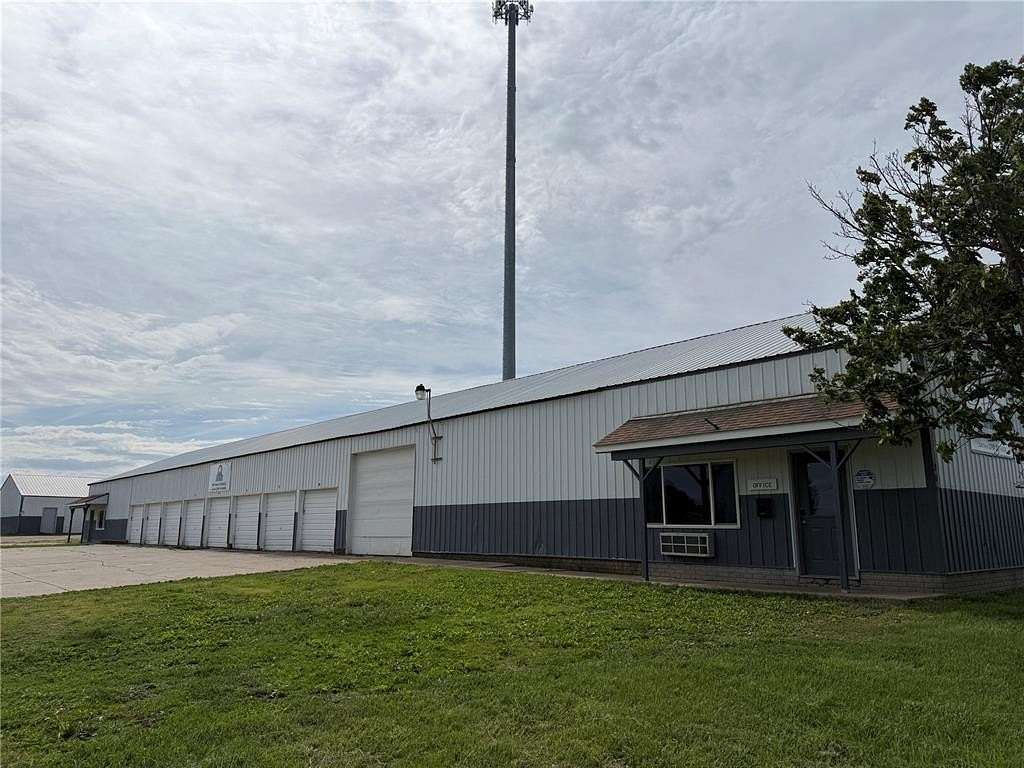 1.87 Acres of Improved Commercial Land for Sale in Anamosa, Iowa