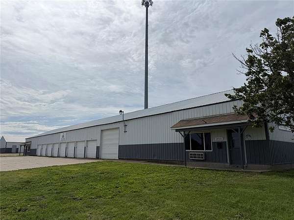 1.87 Acres of Improved Commercial Land for Sale in Anamosa, Iowa