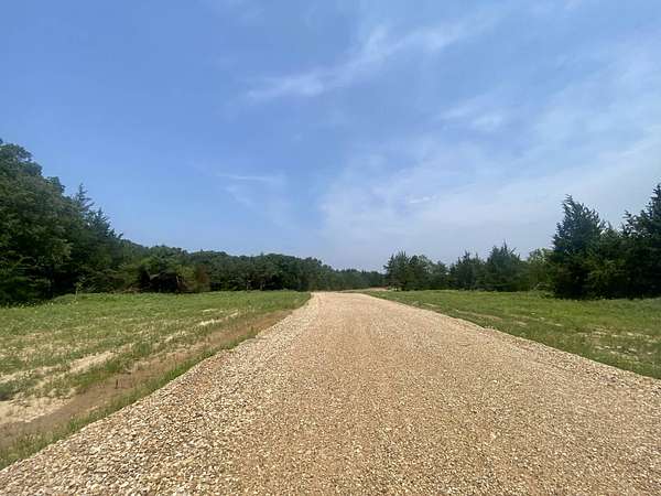 1.25 Acres of Residential Land for Sale in Colbert, Oklahoma