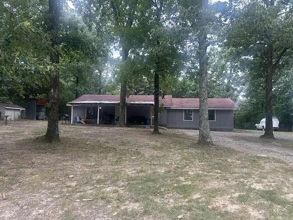 3.1 Acres of Land with Home for Sale in Greenbrier, Arkansas