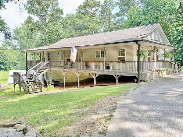 3.6 Acres of Land with Home for Sale in Winston, Georgia