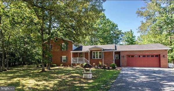1.5 Acres of Land with Home for Sale in Pomfret, Maryland