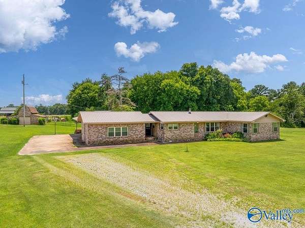 2.89 Acres of Land with Home for Sale in Section, Alabama