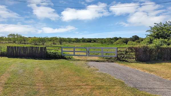 153 Acres of Land for Sale in Dublin, Texas