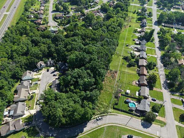 3.89 Acres of Residential Land for Sale in Hendersonville, Tennessee
