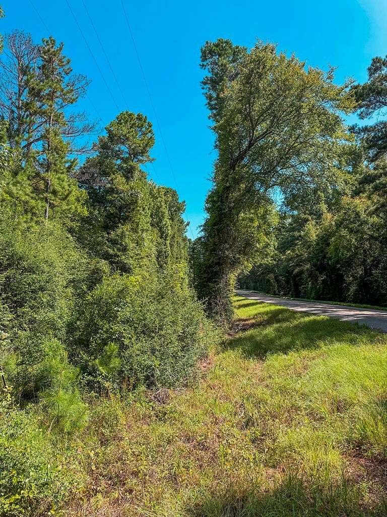 14 Acres of Land for Sale in Elkhart, Texas