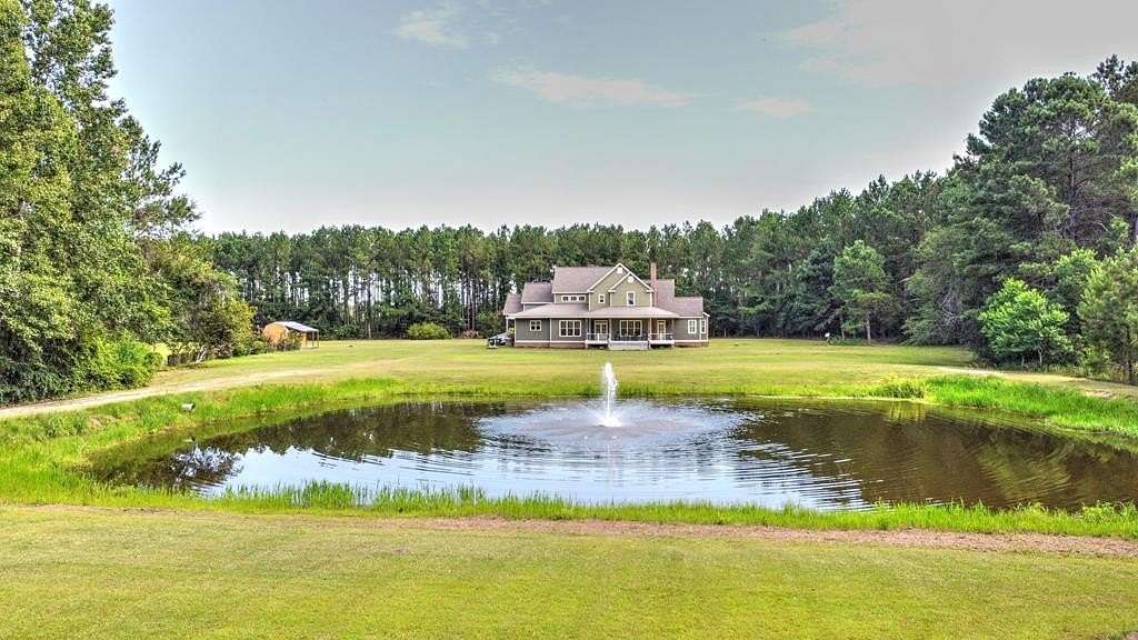41.4 Acres of Agricultural Land with Home for Sale in Nashville, Georgia