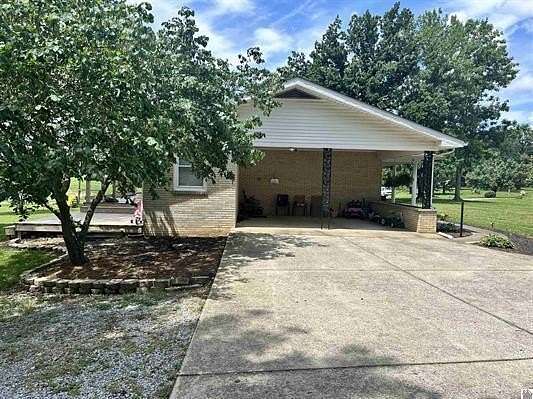 3 Acres of Land with Home for Sale in Cadiz, Kentucky