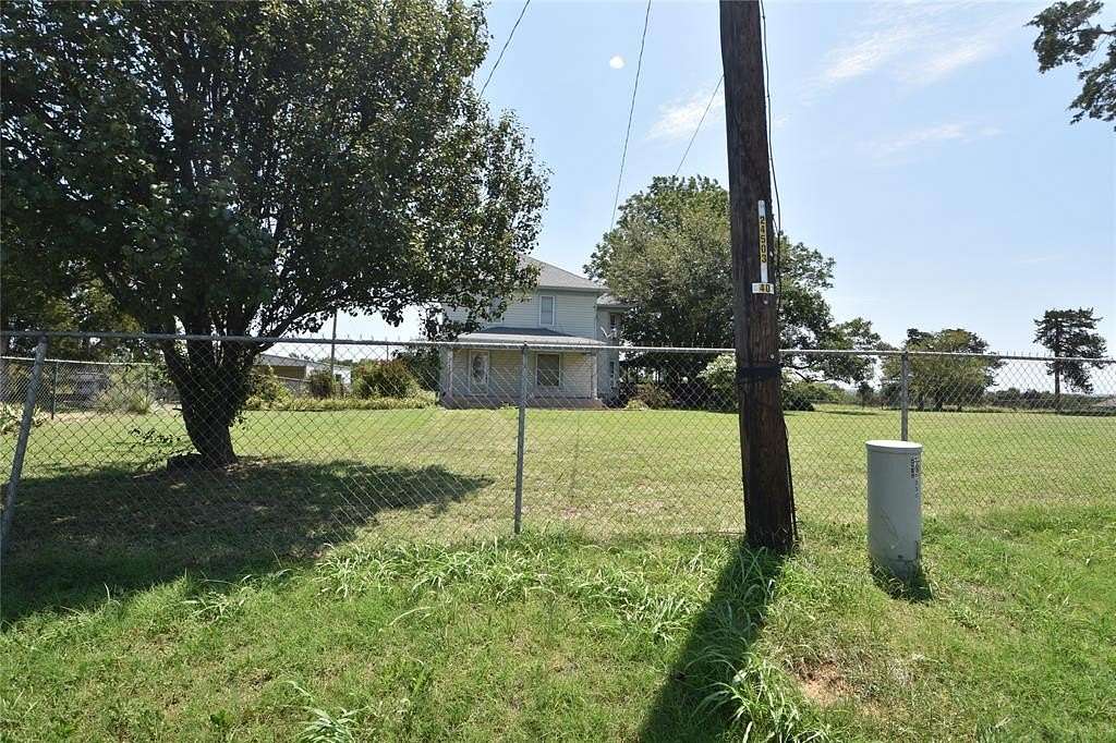 9 Acres of Land with Home for Sale in Guthrie, Oklahoma