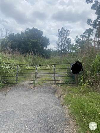 1.29 Acres of Residential Land for Sale in Loxahatchee Groves, Florida