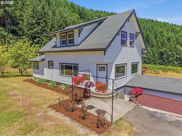 5 Acres of Land with Home for Sale in Scappoose, Oregon