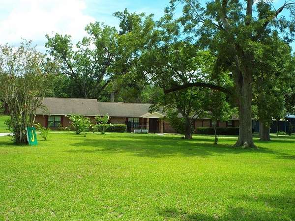 22.4 Acres of Land with Home for Sale in Trenton, Florida