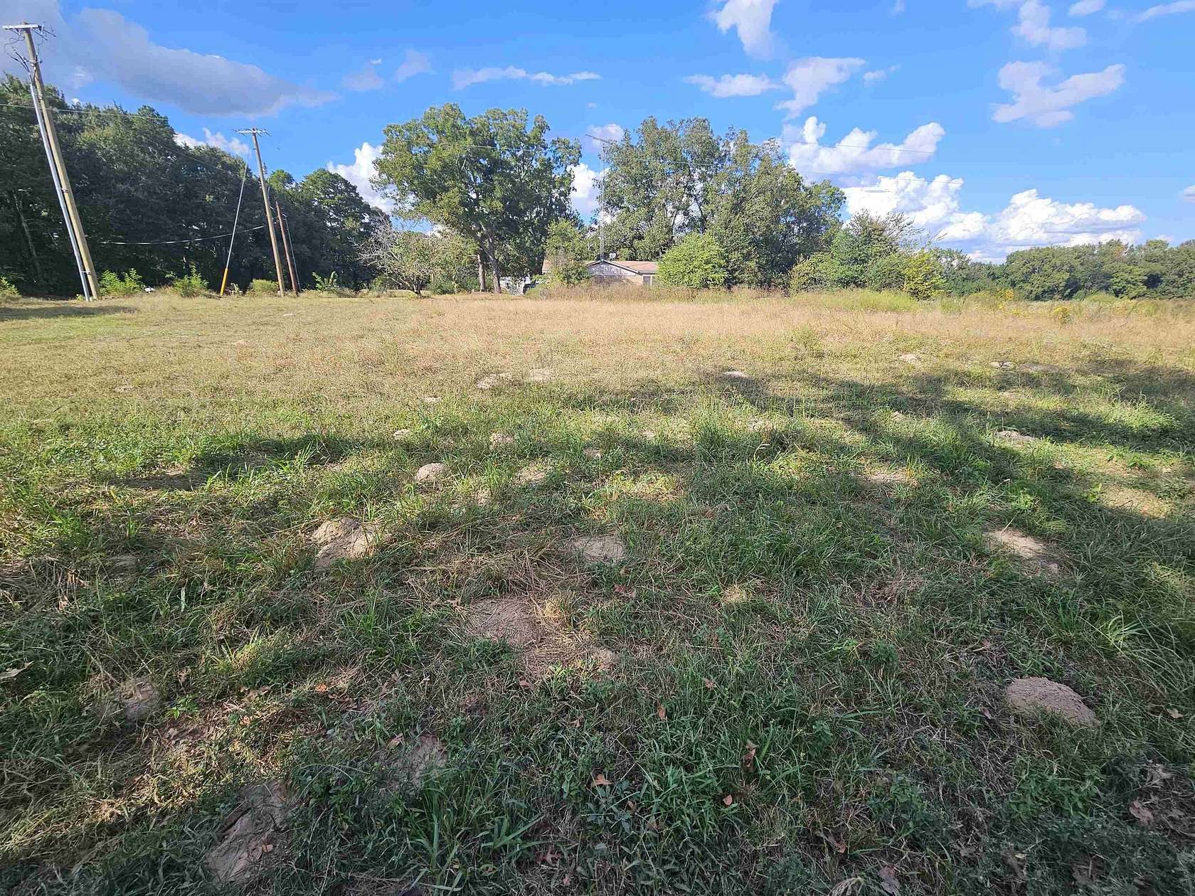 0.95 Acres of Residential Land for Sale in Chandler, Texas