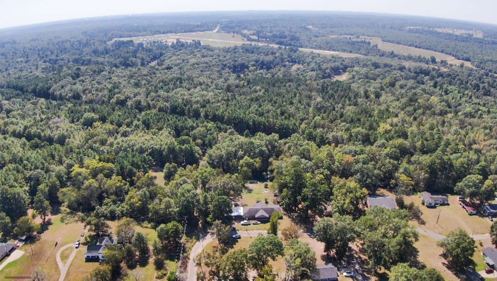 3.43 Acres of Mixed-Use Land for Sale in Gladewater, Texas
