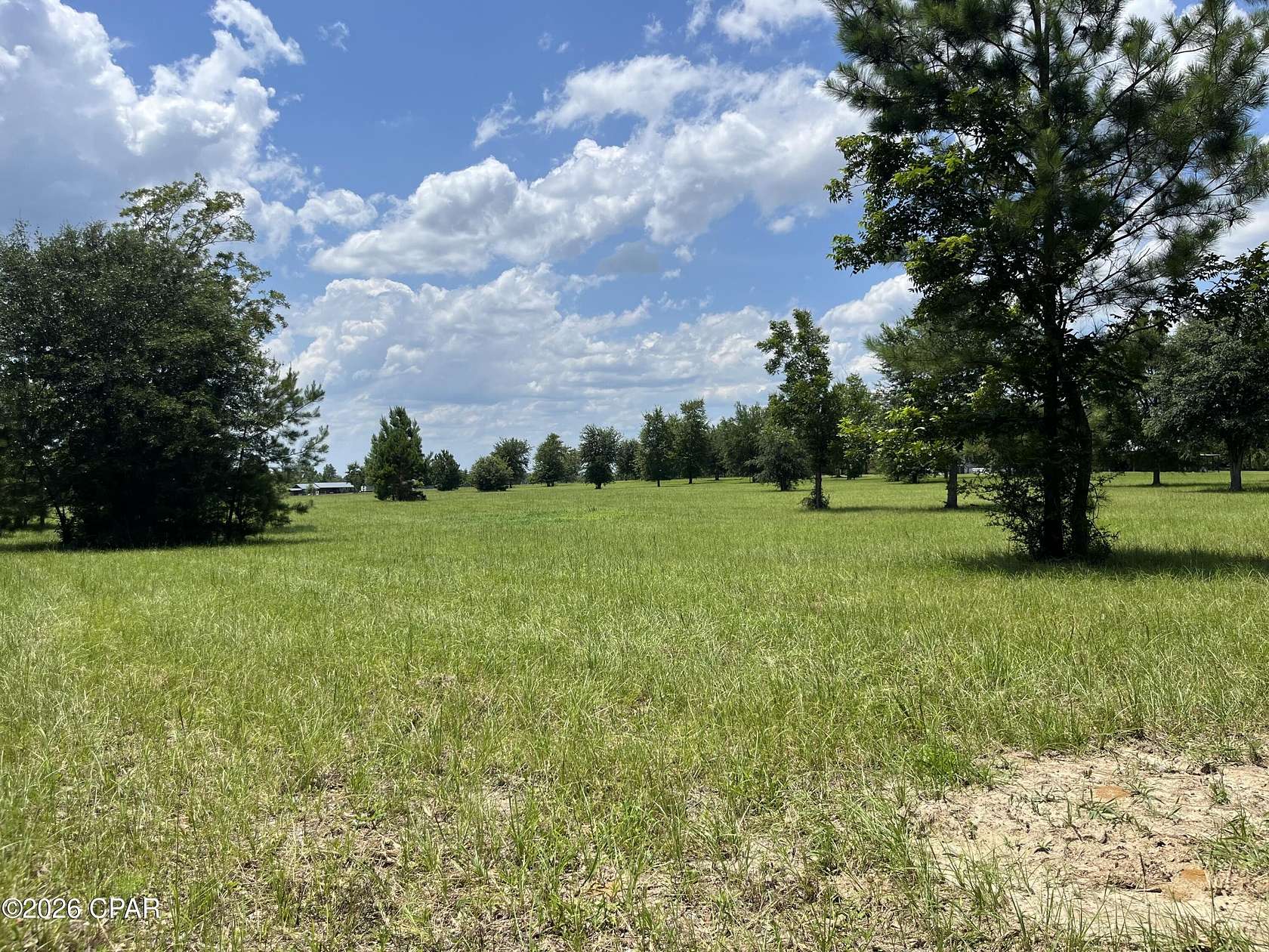 10 Acres of Recreational & Residential Land for Sale in Marianna, Florida