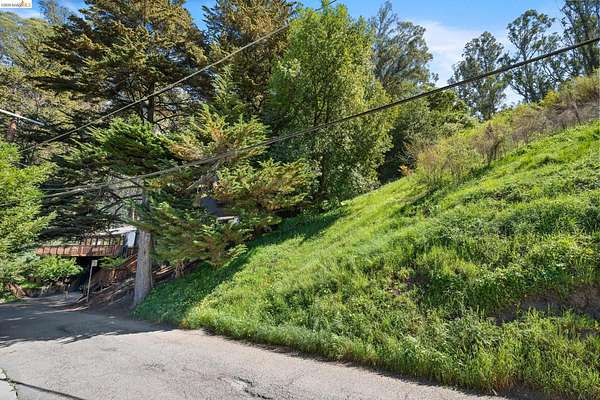 0.24 Acres of Residential Land for Sale in Oakland, California