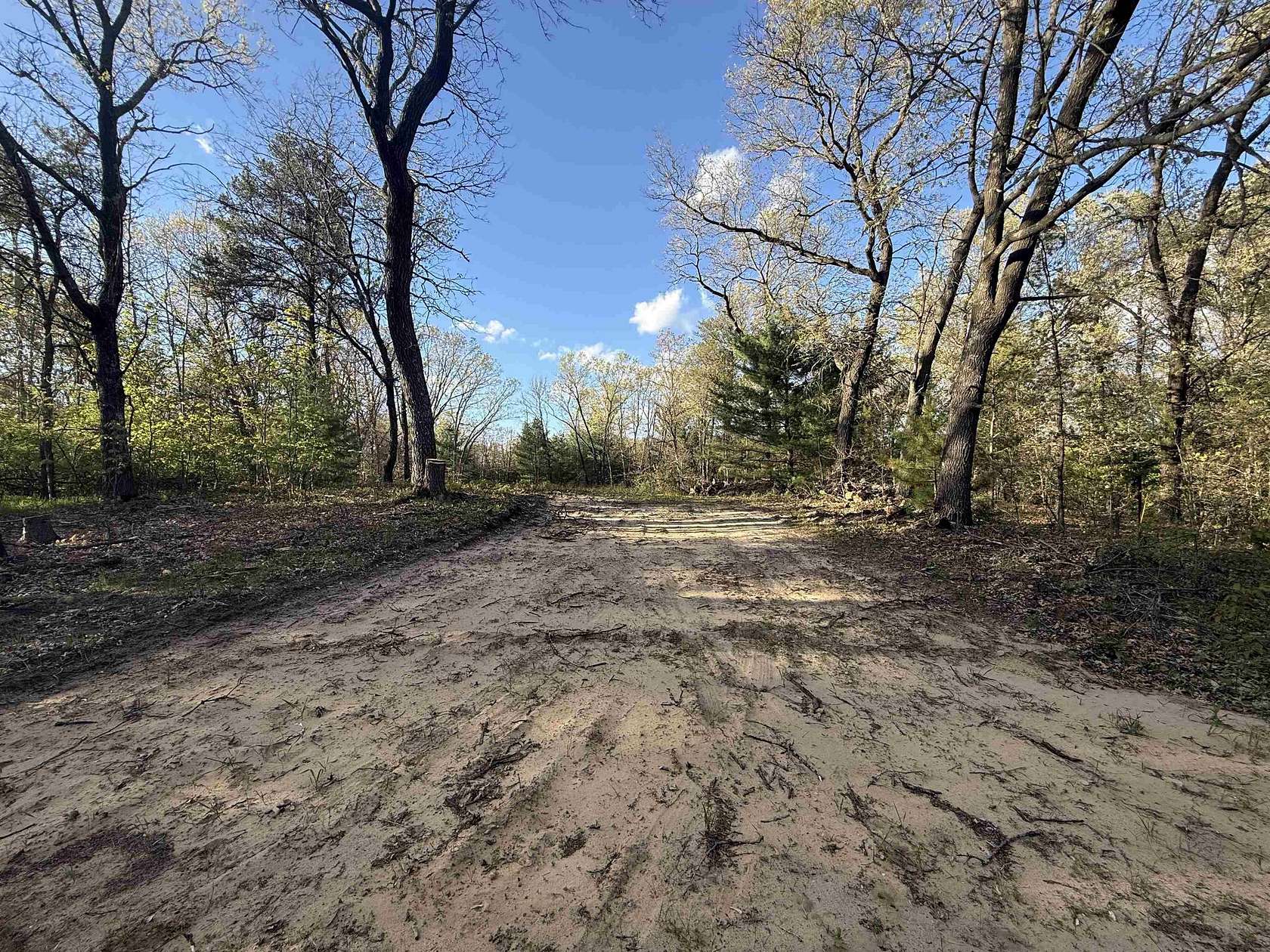 0.5 Acres of Residential Land for Sale in Lyndon Station, Wisconsin