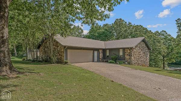 3.18 Acres of Land with Home for Sale in Paragould, Arkansas