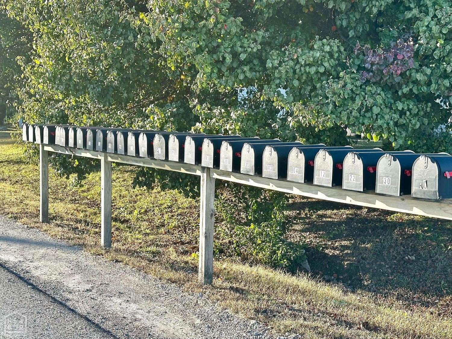 8.55 Acres of Land with Home for Sale in Brookland, Arkansas