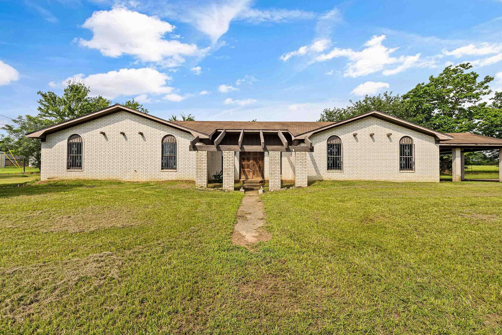 2.76 Acres of Land with Home for Sale in Kilgore, Texas