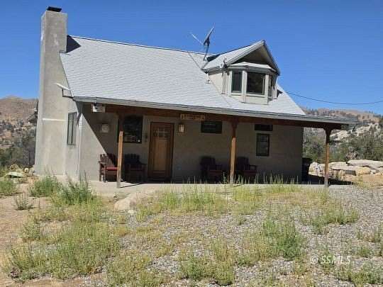 2.5 Acres of Land with Home for Sale in Weldon, California