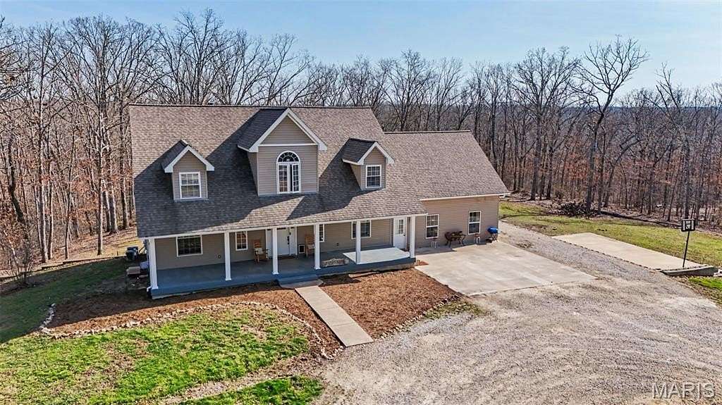 14 Acres of Land with Home for Sale in Warrenton, Missouri