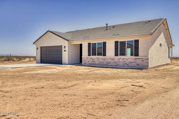 1.62 Acres of Land with Home for Sale in Maricopa, Arizona