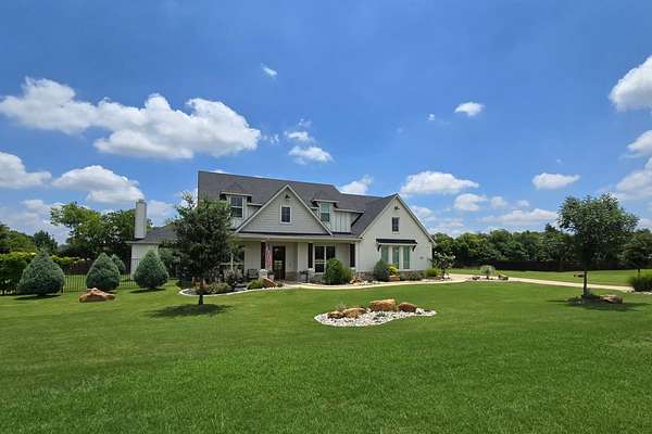2.28 Acres of Land with Home for Sale in Midlothian, Texas