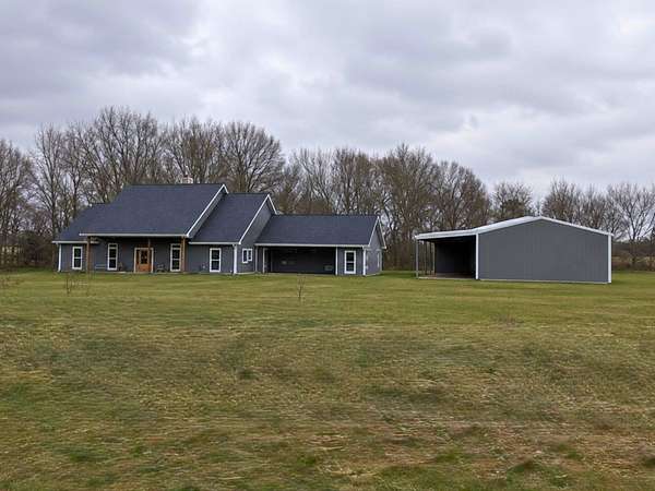 7.4 Acres of Land with Home for Sale in Alba, Texas