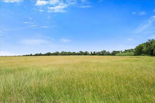 34 Acres of Land for Sale in Fayetteville, Texas