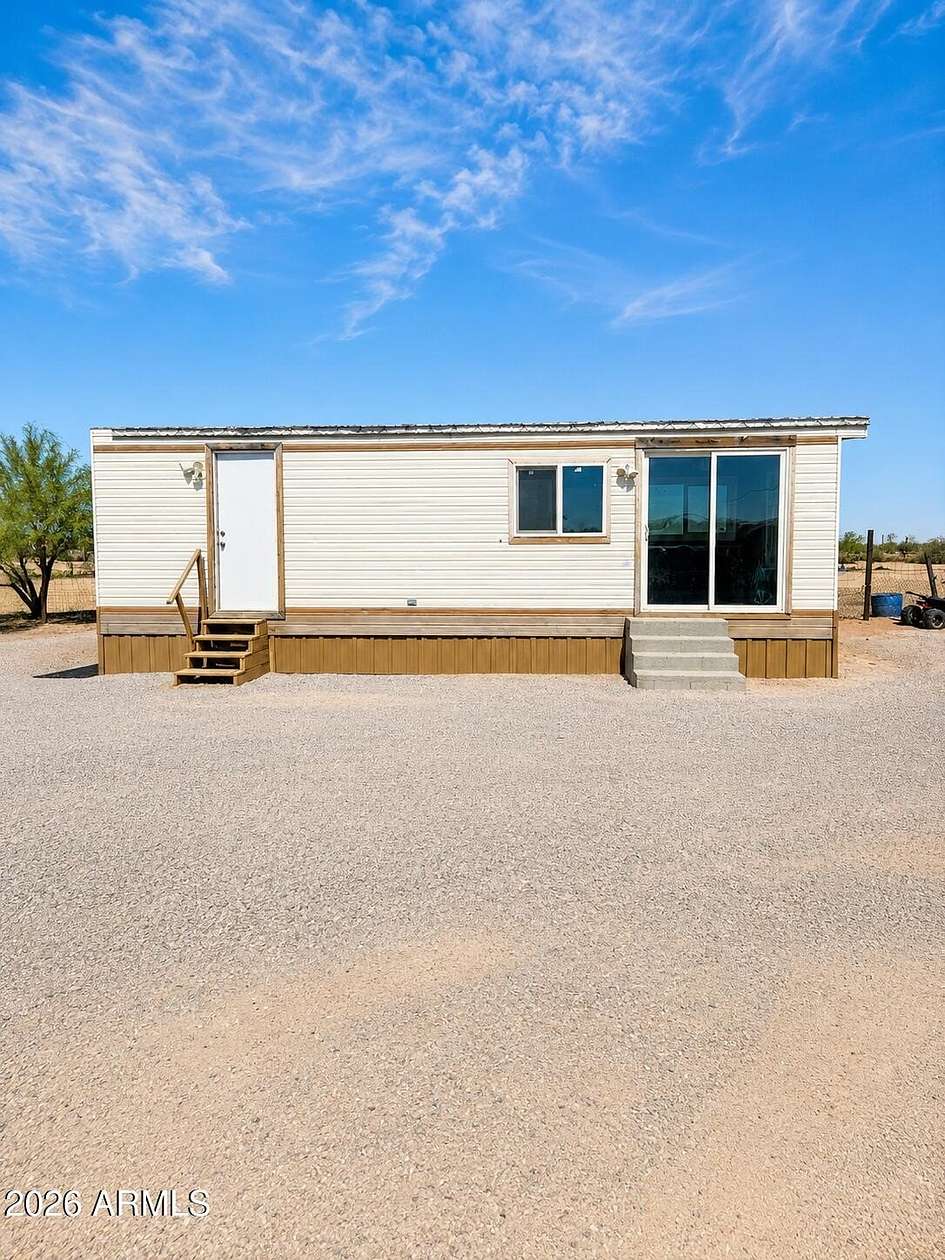 4.54 Acres of Land with Home for Lease in Casa Grande, Arizona