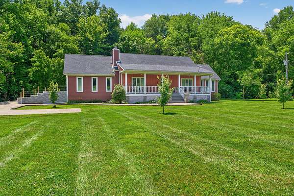 2.5 Acres of Land with Home for Sale in Richmond, Kentucky