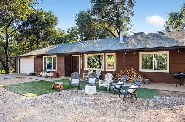 10.1 Acres of Land with Home for Sale in Oroville, California