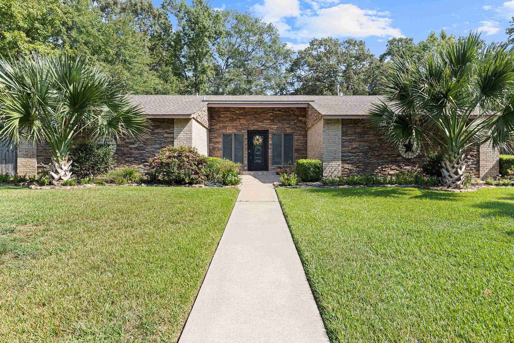 1.52 Acres of Land with Home for Sale in Kilgore, Texas