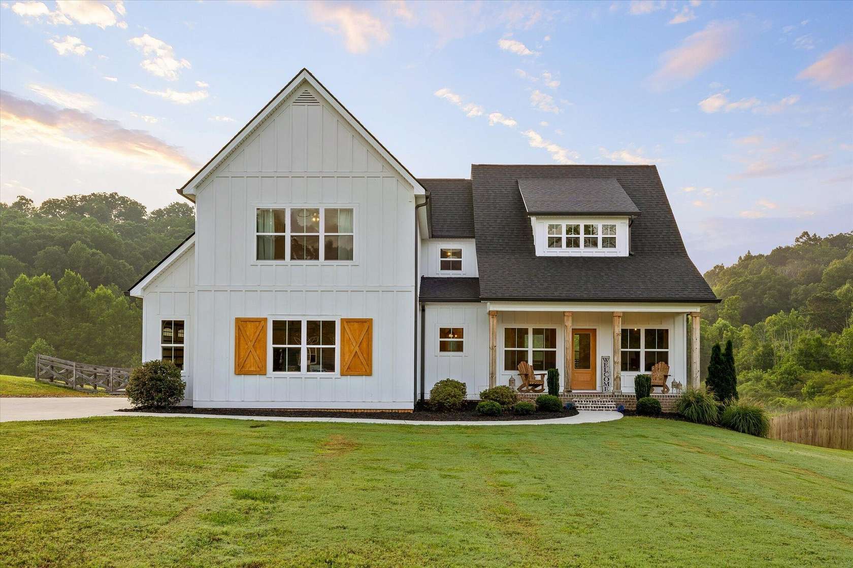 5.33 Acres of Land with Home for Sale in Ringgold, Georgia
