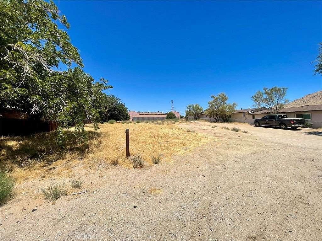 0.55 Acres of Land for Sale in Apple Valley, California