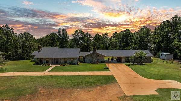 10 Acres of Land with Home for Sale in Queen City, Texas