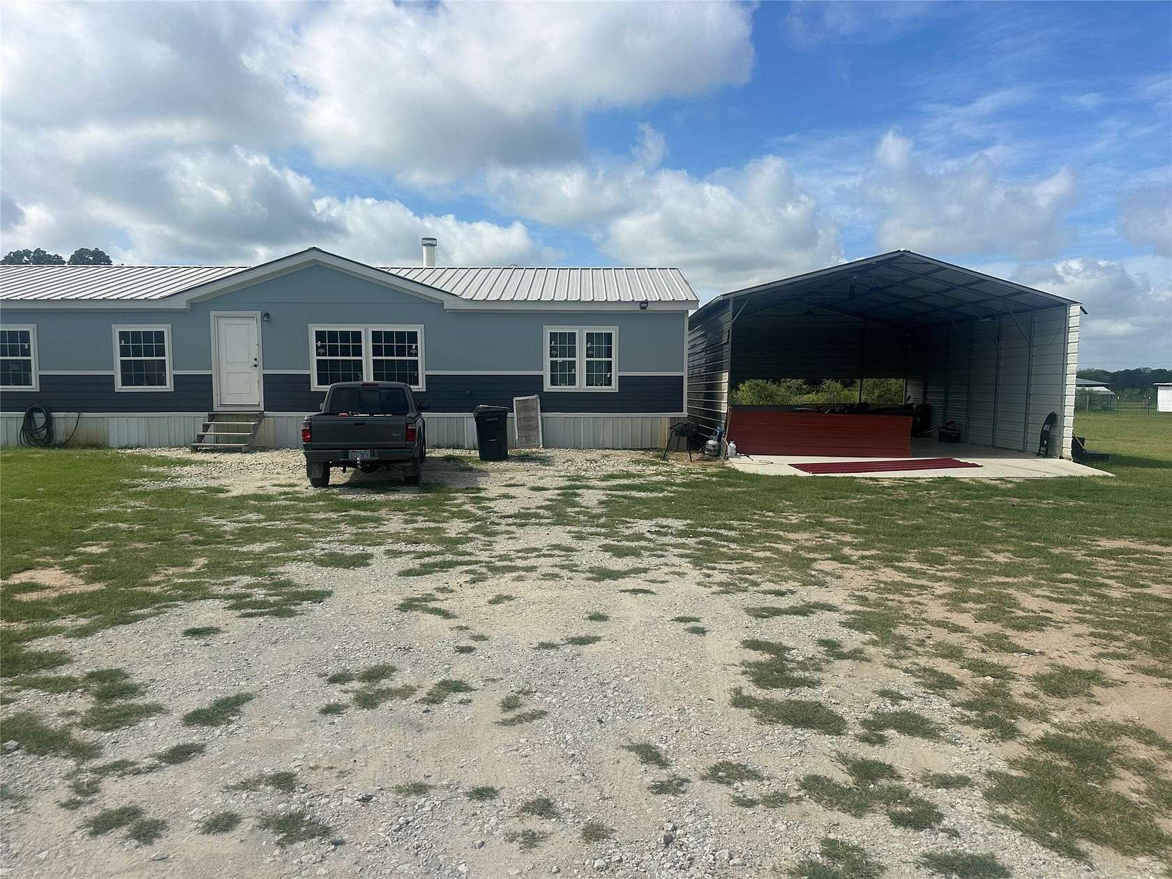 1 Acre of Land with Home for Sale in Dallas, Texas