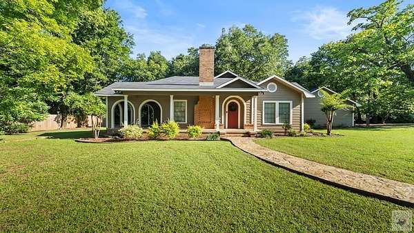 16.8 Acres of Land with Home for Sale in Douglassville, Texas