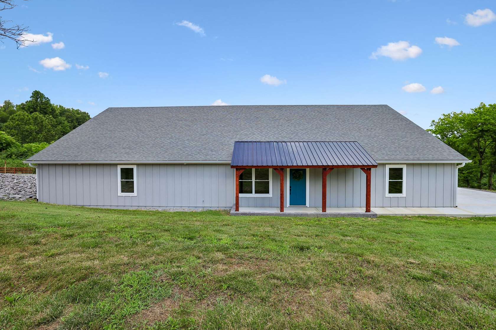 2 Acres of Land with Home for Sale in Dowelltown, Tennessee