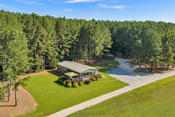 260 Acres of Land with Home for Sale in Jackson, Georgia