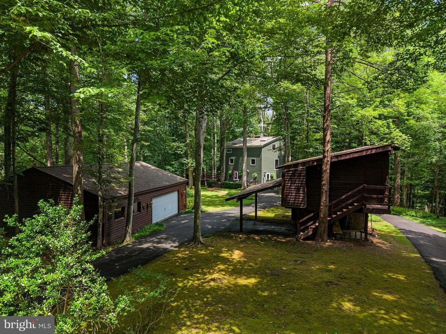 10.4 Acres of Land with Home for Sale in Marshall, Virginia